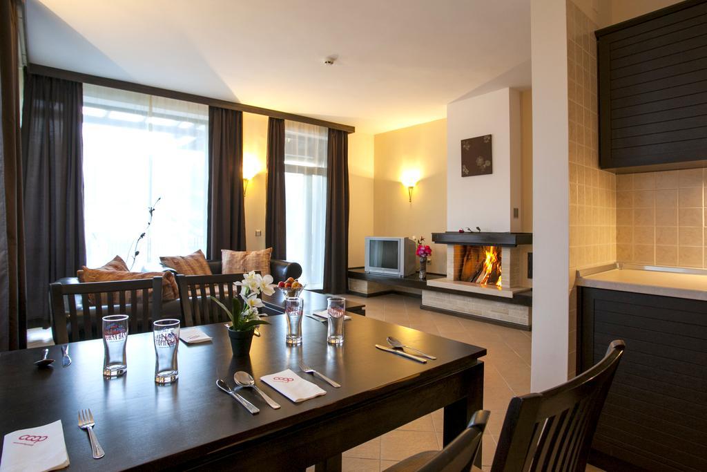 Holiday Village Coop Добринище Екстериор снимка