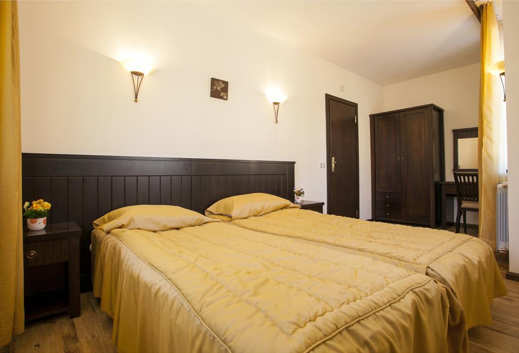 Holiday Village Coop Добринище Екстериор снимка